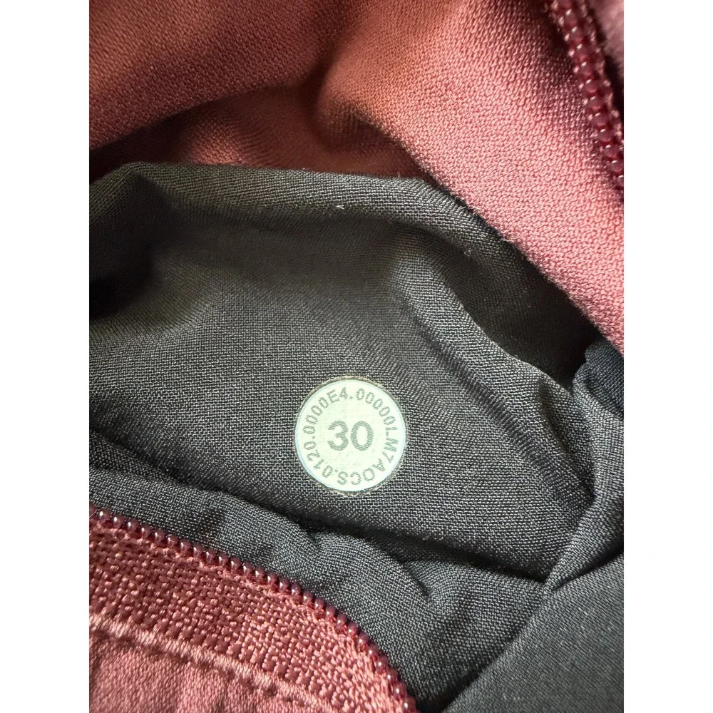 Lululemon Size 30 Commission Short Classic 7